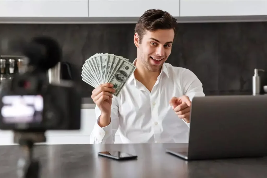 راهکارهای کسب درآمد دلاری: نقشه راهی برای موفقیت آنلاین